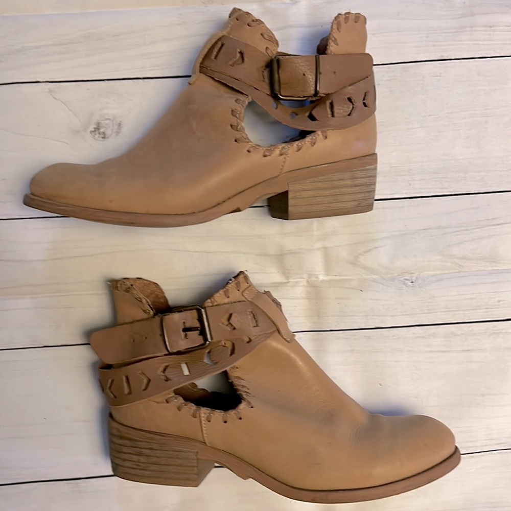 Musse & Cloud Womens leather bootie